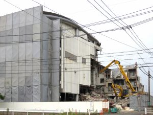 ビルの解体工事